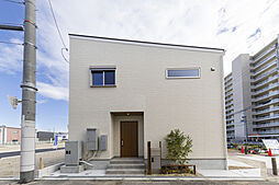 【むつみ住建】グロータウン長吉長原西~南西角地に建つ3SLDK。吹抜けのある開放的なリビング~