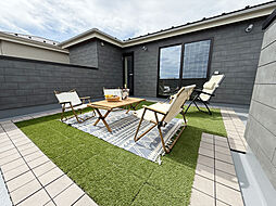 【14帖のルーフバルコニーのある家】～駅徒歩11分～・LDK約19帖・ランドリールーム～