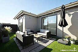 【青い空をひとり占め・休日の過ごし方が変わるルーフバルコニー】