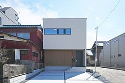 【TOSCO】稲沢市正明寺　室内ランドリールームとつながる19帖の広い庭のある家