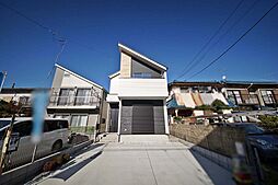 南東6m道路接道につき開放感良好・カースペース並列2台可