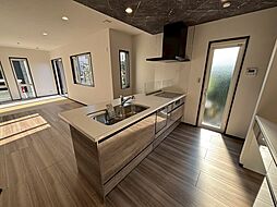 【タマホーム株式会社】タマタウン鎌田 　松阪駅徒歩約14分・小学校徒歩約3分の好立地