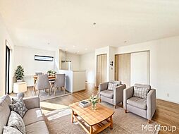 春日部市六軒町　新築一戸建て　全１棟