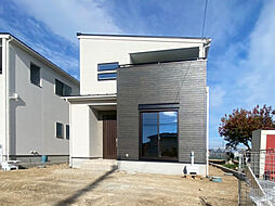 <深谷市下手計2区画>太陽光発電システム搭載分譲地。駐車5台可能、土地面積90坪以上の余裕ある敷地。