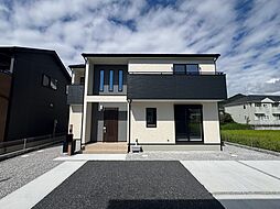 <足利市大沼田町>小・中学校まで徒歩11分以内、ショッピングモールまで車で約5分の立地