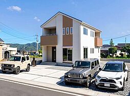 <桐生市相生町2丁目>駅まで徒歩11分、スーパーやコンビニも徒歩圏内に揃う便利な立地