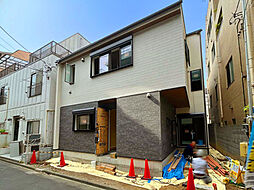 19.5帖超の吹抜天井設計のLDK空間と屋上バルコニー付きの開放的な邸宅 ～江戸川区平井3～