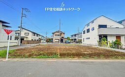 【角地の開放感、お車並列2台駐車可能(車種による)なゆとりの敷地。】