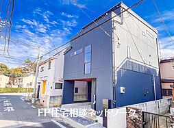 [光と風が抜ける圧倒的な開放感、2階リビングで過ごす穏やかな時間。]