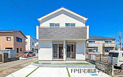 【ZEH水準住宅、車通りの少ない静かな住宅地と角地の開放感で心地よい暮らしを実現。】