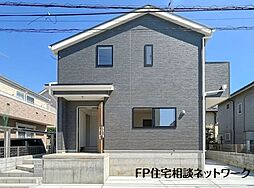 【ご家族との時間を大切にでき、水廻りが集中した家事動線良好な邸宅。】