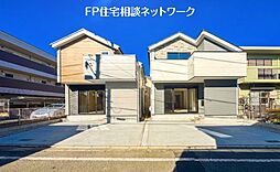 「ZEH水準住宅、前面道路約5.4ｍで駐車もスムーズ。」