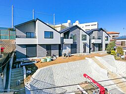 □■並列P2台＆庭付きの広々敷地//拘りデザイナーズ仕様！生活環境が整った落ち着いた街並みです！【省エネ基準適合住宅】