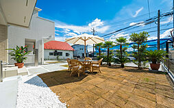 【溢れんばかりの温もりと陽だまりを満喫すガーデンハウス】