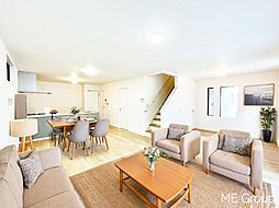 越谷市宮本町4丁目 15期 新築一戸建て 全1棟 LDK22帖超、たっぷり収納!安心安全な小学校徒歩9分のお家(990985361)