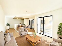 グラファーレ　草加市青柳４丁目　２６期　新築一戸建て　全１棟　全居室南東向きの明るい居室のお家（990986920）