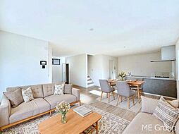 柏市戸張　４期　新築一戸建て　全１棟　家族時間が豊かになる約22帖超の広々LDKのお家(990975848)