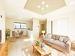 足立区小台２丁目　１６期　新築一戸建て　全２棟 　並列駐車２台可能なお家（727720）