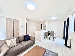 郷市上彦名　１期　新築一戸建て　全２棟　陽射しが心地良い全室南向きレイアウトのお家(990988902)