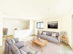 草加市谷塚上町　新築一戸建て　全１棟　小・中学校まで徒歩10分以内、子育て家族にうれしい住環境のお家(990978351)