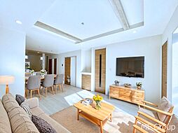 草加市新里町　３期　新築一戸建て　全５棟　光熱費軽減にも役立つ太陽光発電システムが装備されているお家(22237394)