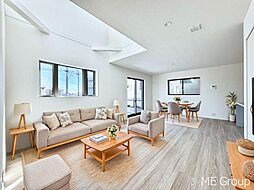 柏市八幡町　新築一戸建て　全１棟　キッチン空間がすっきりと片づくパントリーのあるお家(990985145)