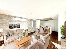 グラファーレ　越谷市大道　４期　新築一戸建て　全３棟　並列駐車２台可能なお家　（1760471）