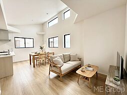 浦安市今川３丁目　新築一戸建て　全３棟　たっぷり収納のウォークインクロゼットを設けたお家(30359229)