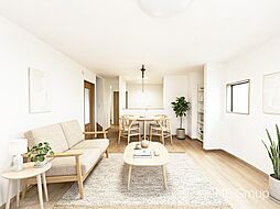 松戸市新松戸南２丁目　新築一戸建て　全３棟　キッチン空間がすっきりと片づくパントリーのあるお家(5043896)