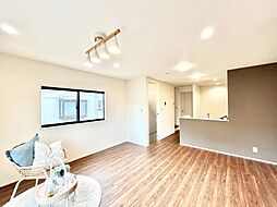 江戸川区東小松川２丁目　３期　新築一戸建て　全１棟　家事のしやすさと充実収納にこだわった家族思いのお家(991006993)
