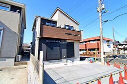 【飯田グループ物件】入間市久保稲荷4丁目 全1棟 ※前面道路広めの角地で開放的 ブルーミングガーデン