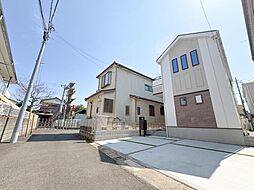 保育園が身近にある安心感と、上質な玄関が迎える暮らしと充実設備が魅力の新築邸宅