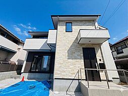 ZEH水準の省エネ性能と床暖房を完備した住まい。対面キッチンや食洗機など設備も充実しています。