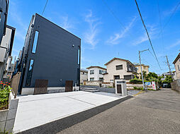 【本日すぐ】ルーフバルコニーのある住まい・吹き抜けのあるリビングで心地よい家族時間を