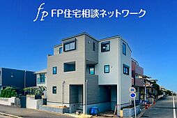 ◆週末建物内覧会開催します♪ ◆閑静な住宅エリアに佇む全3棟 新築デザイナーズ住宅♪当日の現地見学も可能です♪詳細な写真や資料もすぐにお送りできます♪ご案内の際の無料送迎もご利用いただけます♪