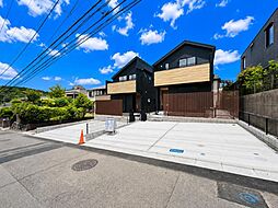【ホテルライクの高級感のあるデザイナーズハウス】カースペース並列２台×20帖超のLDK