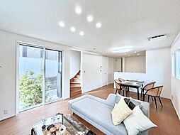 市川市国府台１丁目　新築一戸建て　全３棟