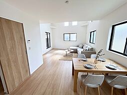 千葉市中央区東本町　新築一戸建て　全２棟