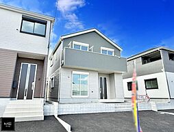 車3台を並列で駐車可能。ご家族や来客にも便利(車種による)■南足柄市福泉■