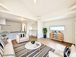 全室収納付き・床暖房♪吹き抜けのある20帖超のリビング■大和市鶴間1丁目■