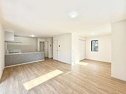 足元からお部屋ポカポカ！20.6帖の床暖房付きリビング■八王子市元横山町３丁目7期■