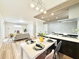 19帖３面採光の明るさと開放感あふれるLDK■町田市玉川学園４丁目第5■