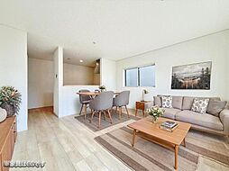 並列2台駐車可(車種による）■平塚市御殿４丁目第１８■