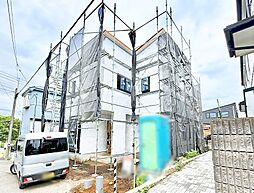 約2帖のガレージ付き!バイクやアウトドア用品の収納に便利!小学校まで徒歩3分で安心■藤沢市大鋸■