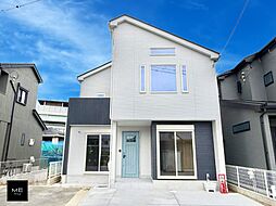 勾配天井のある約18.9帖LDK!固定階段の小屋裏収納&WICで整う暮らし■茅ヶ崎市西久保■