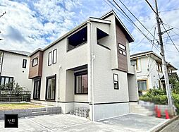 心地よい光が紡ぐ上質な日常。デザイン階段と吹抜が彩る20帖の大空間LDKの住まい■藤沢市遠藤■