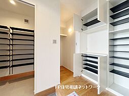 栗平駅　徒歩10～11分　◆12/1（月）～12/7（日）は見学会♪  ◆現地見学予約はフリーダイヤルまで！　全16棟