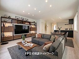 高田駅　徒歩7分　◆4/27（月）～5/10（日）は見学会♪  ◆現地見学予約はフリーダイヤルまで！