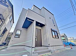 家事効率と子育て動線を整えた邸宅・明るい光が差し込む３LDK