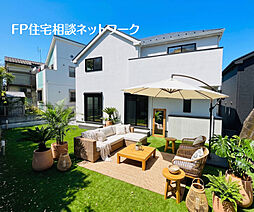 南庭に陽だまりが広がる邸宅。22帖LDKと豊富な収納が、家族の穏やかな時間を優しく包みます
